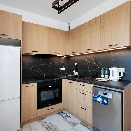 Apartment Wierzbowa Modern By Bookinghost