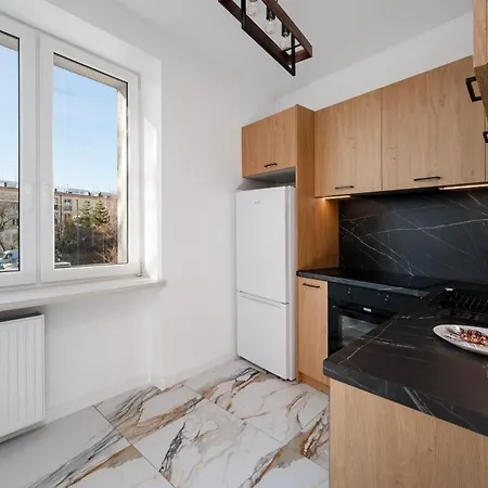 Apartment Wierzbowa Modern By Bookinghost