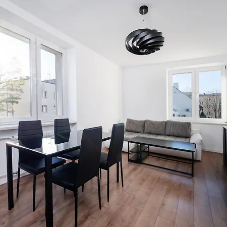 Wierzbowa Modern By Bookinghost