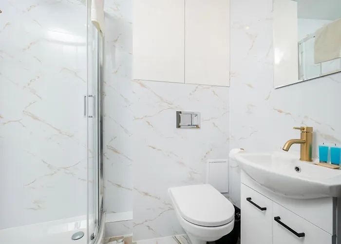 Lejlighed Wierzbowa Modern By Bookinghost