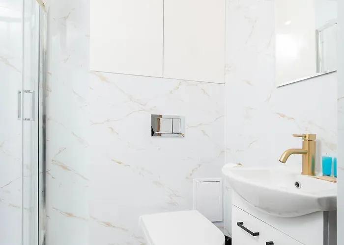 Lejlighed Wierzbowa Modern By Bookinghost